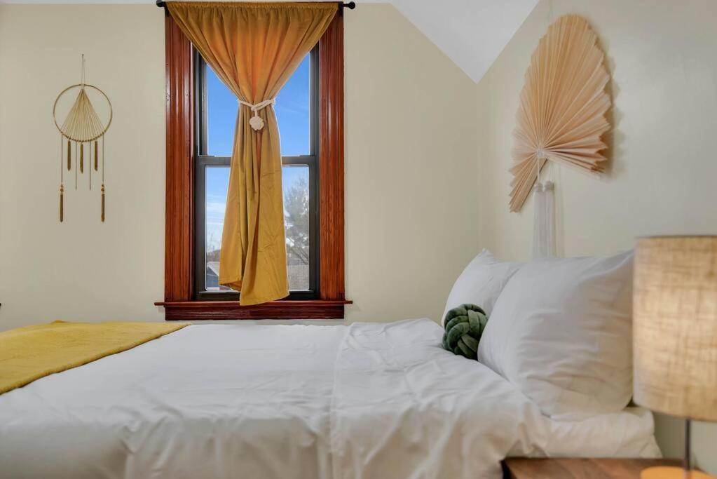 Golden Gem In Heart Of East Rock Quiet 3Br Near Dt And Yale Appartement New Haven Buitenkant foto